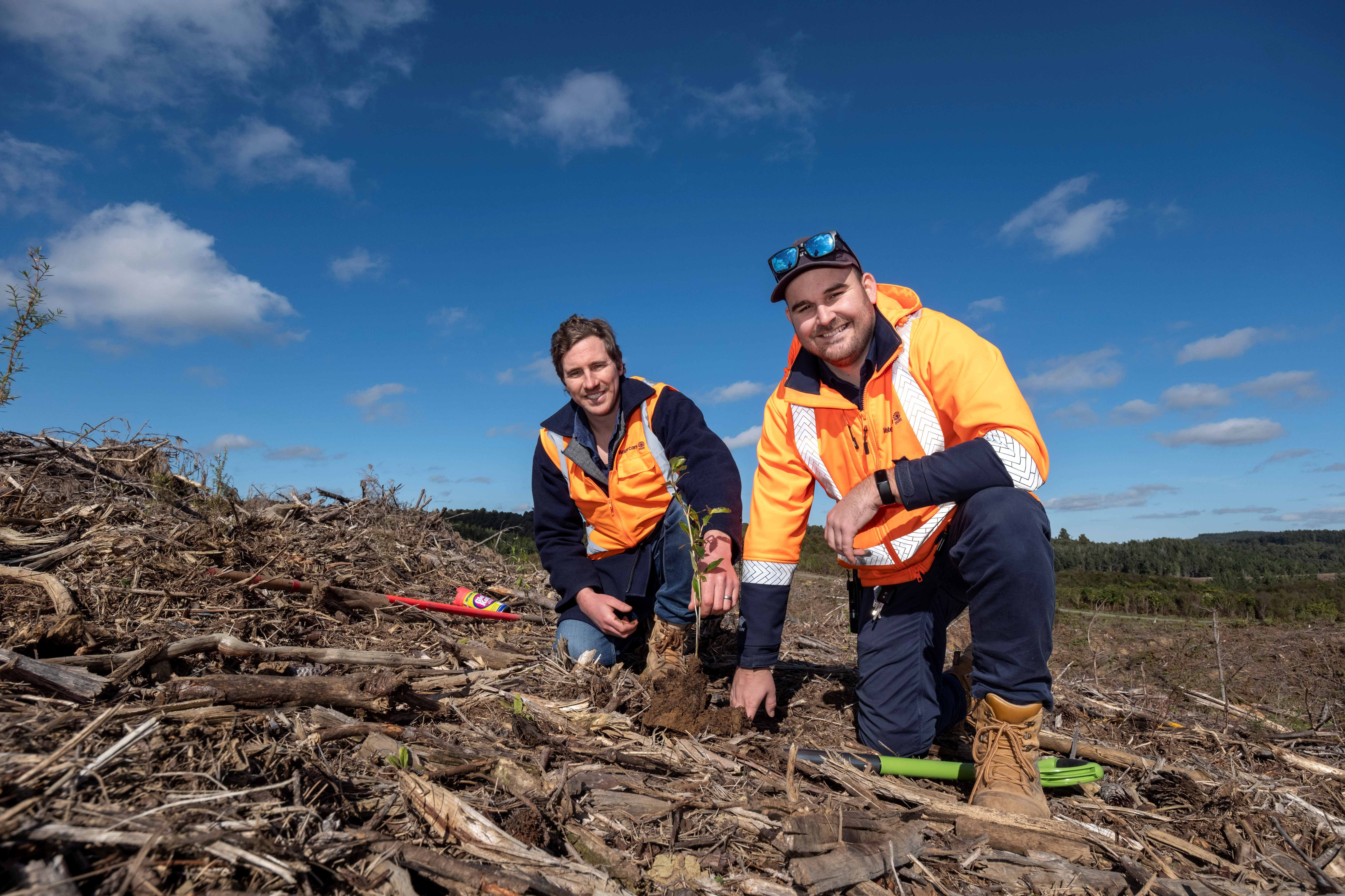 headworks_manager_james_talbot_and_operations_controller_brendon_dockary_jpg