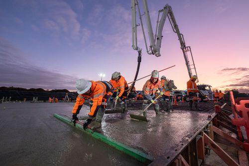 Concrete pour using a new hybrid concrete pump in electric mode – Māngere 2024