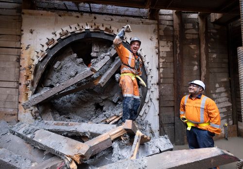 Central Interceptor tunneller celebrates breaking through to complete the first link sewer for the project - 2023