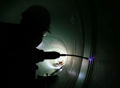 Plastic joints are tested after thermal welding in Link Sewer C - 2022